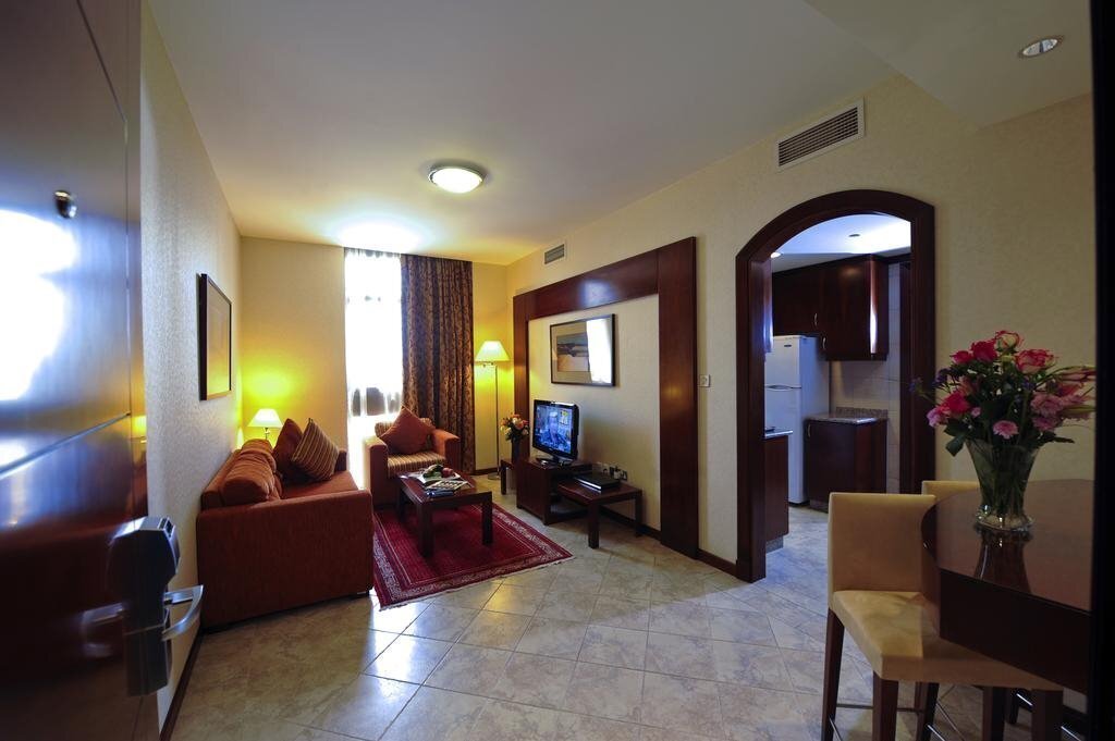 Панорама Vision Hotel & Apts 4*