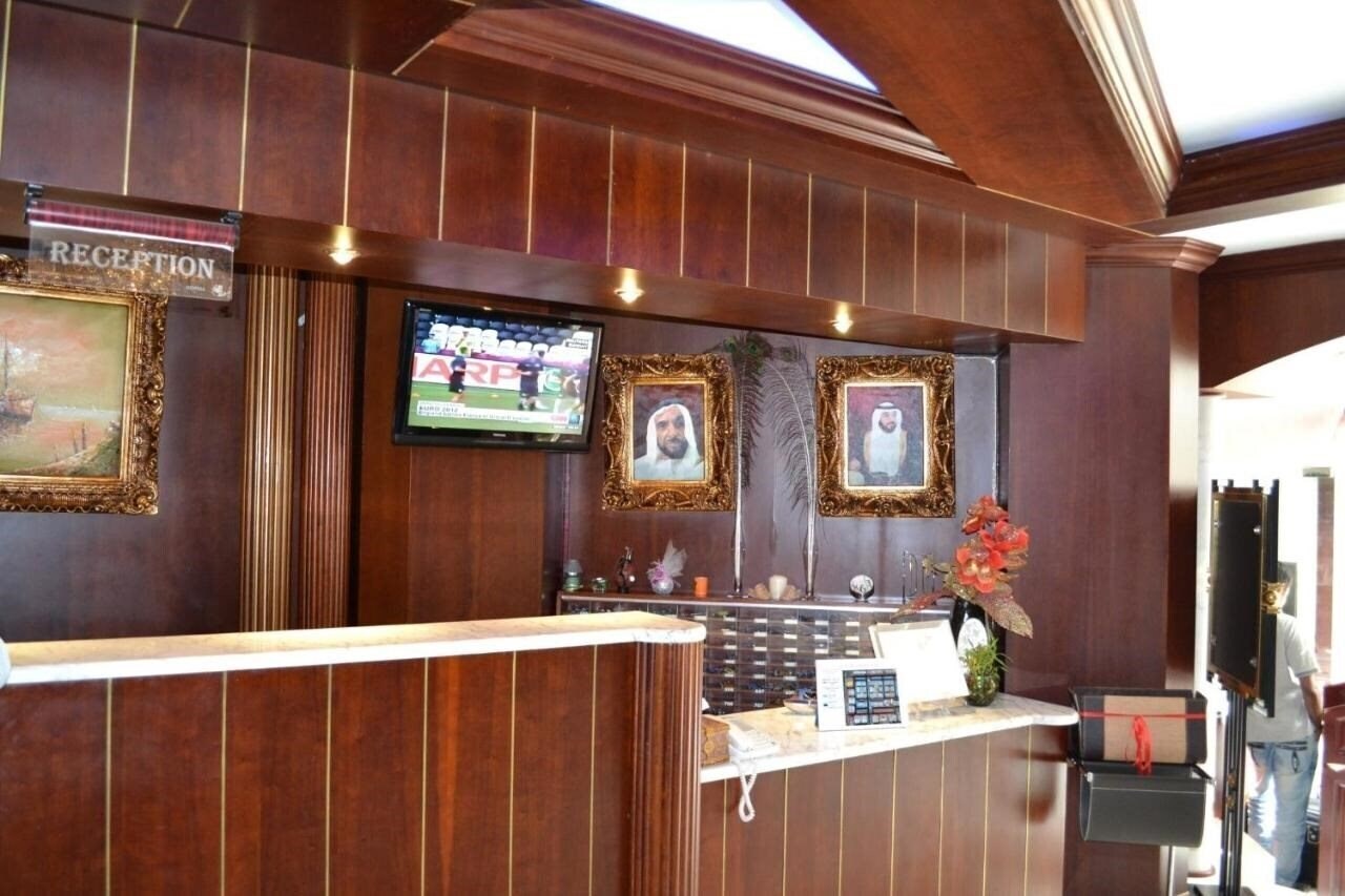 Панорама Abu Dhabi Plaza Hotel Apartments апартаменты