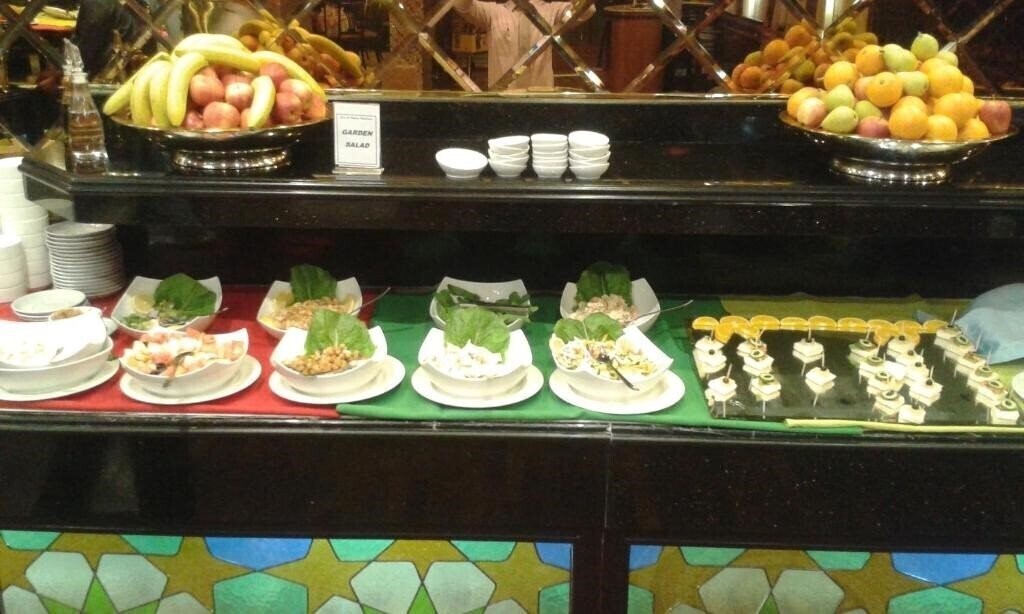 Территория Al Jazeera Royal Hotel 3*