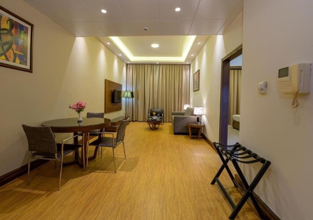 Апартаменты Downtown Plaza Hotel Apartments 2*