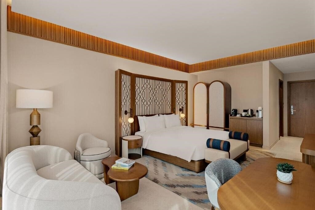 Фото Mercure Abu Dhabi Downtown (ex. Golden Tulip Downtown Abu Dhabi, Gloria Downtown Hotel) 4*