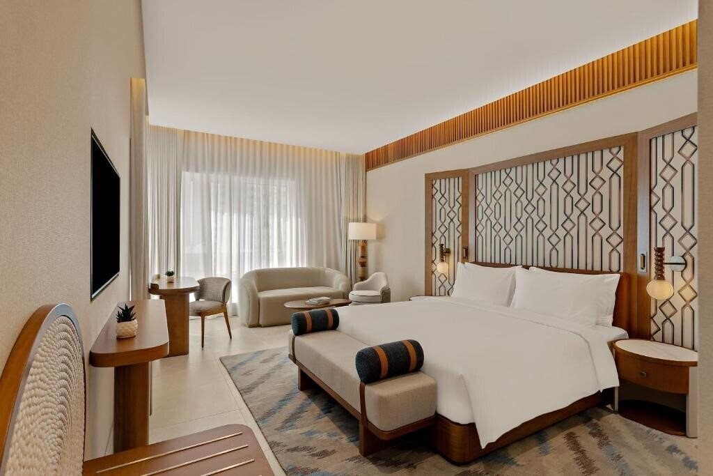 Вид Mercure Abu Dhabi Downtown (ex. Golden Tulip Downtown Abu Dhabi, Gloria Downtown Hotel) 4*