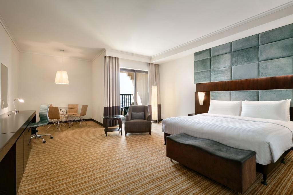 Територія Traders Hotel Qaryat Al Beri (ex. Traders Hotel Abu Dhabi) 4*