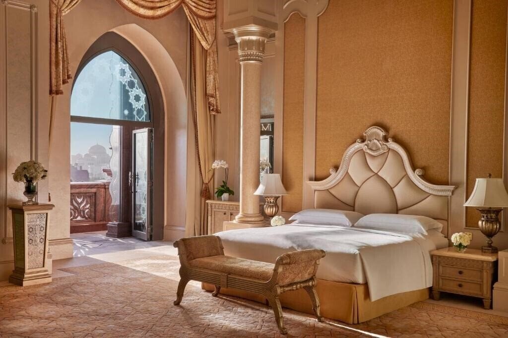 Вид Emirates Palace Mandarin Oriental (ex. Emirates Palace Hotel, Emirates Palace Hotel Abu Dhabi) 5*