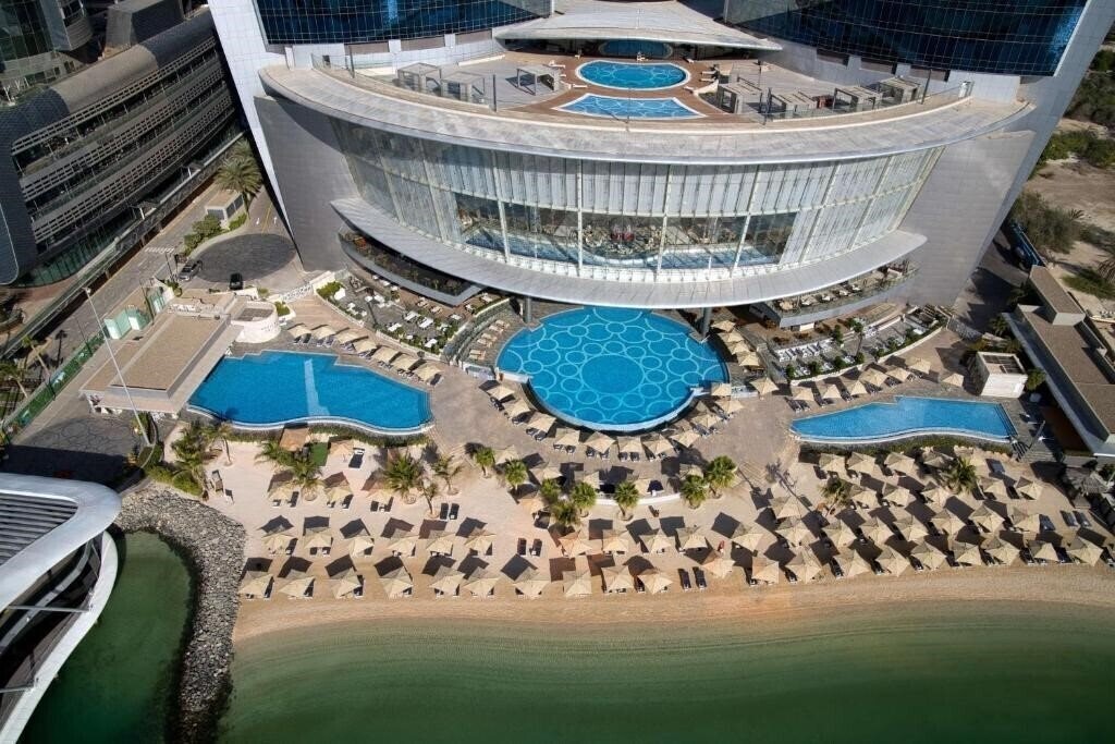 Панорама Conrad Abu Dhabi Etihad Towers (ex. Jumeirah at Etihad Towers, Conrad Hotel Abu Dhabi Etihad Towers) 5*