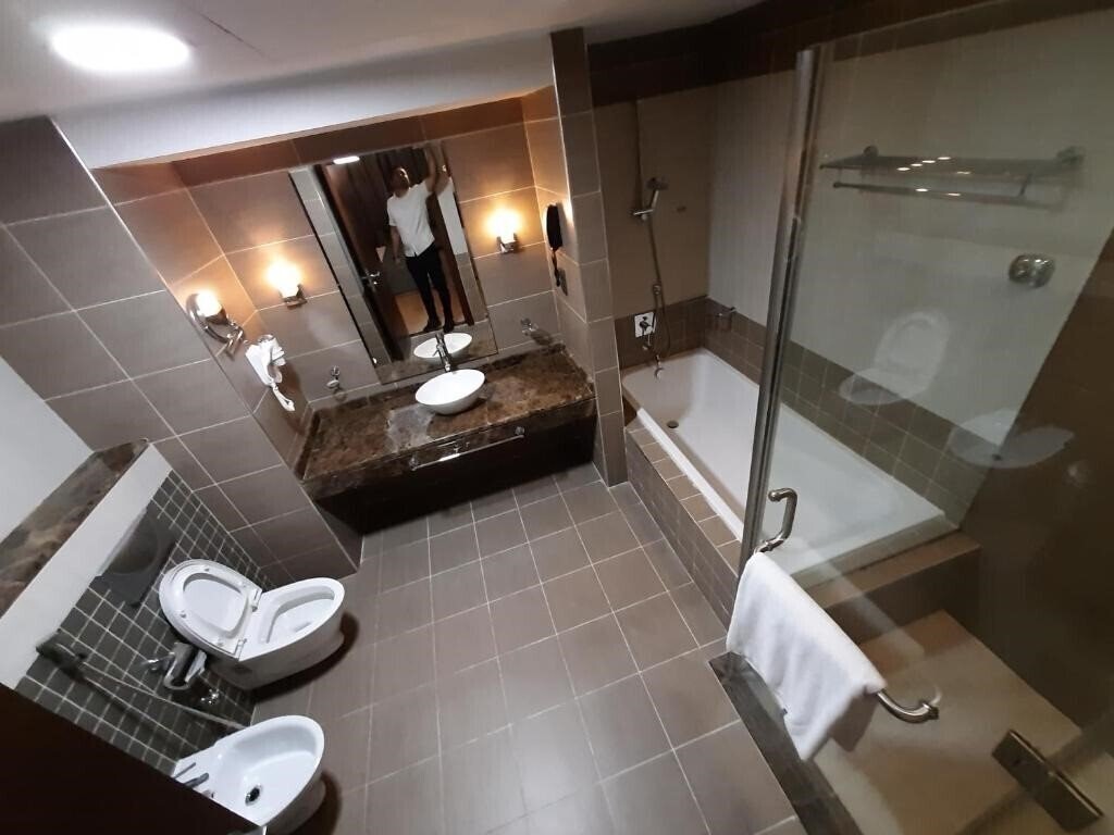 Панорама Blumont Capital Hotel (Formerly Danat Capital) 4*