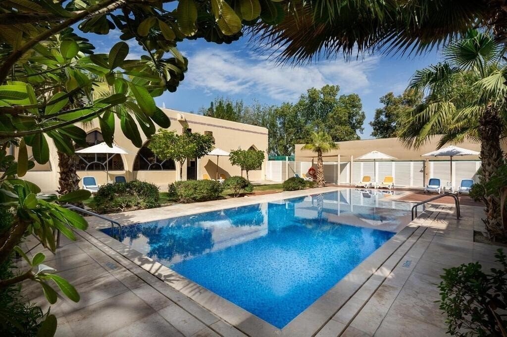 Апартаменты Millennium Central Mafraq Hotel 4*