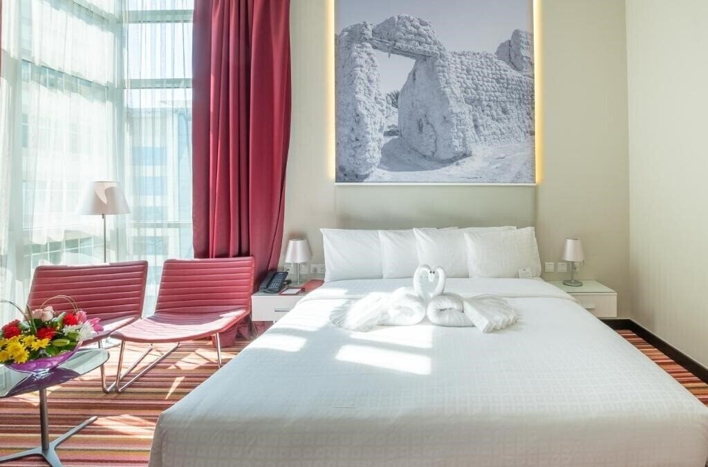 Вид Gravity Hotel Abu Dhabi 3*