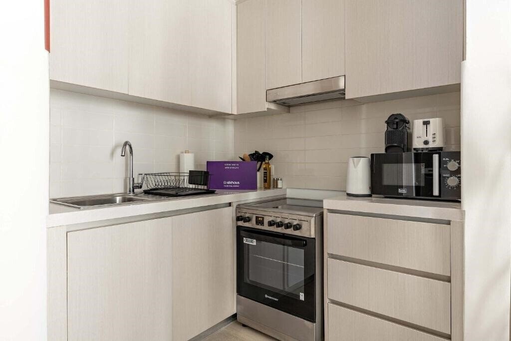 Апартаменти Silkhaus Waters Edge Tower 3*