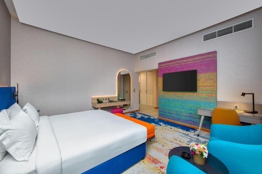 Вид La Quinta by Wyndham Abu Dhabi Al Wahda 4*