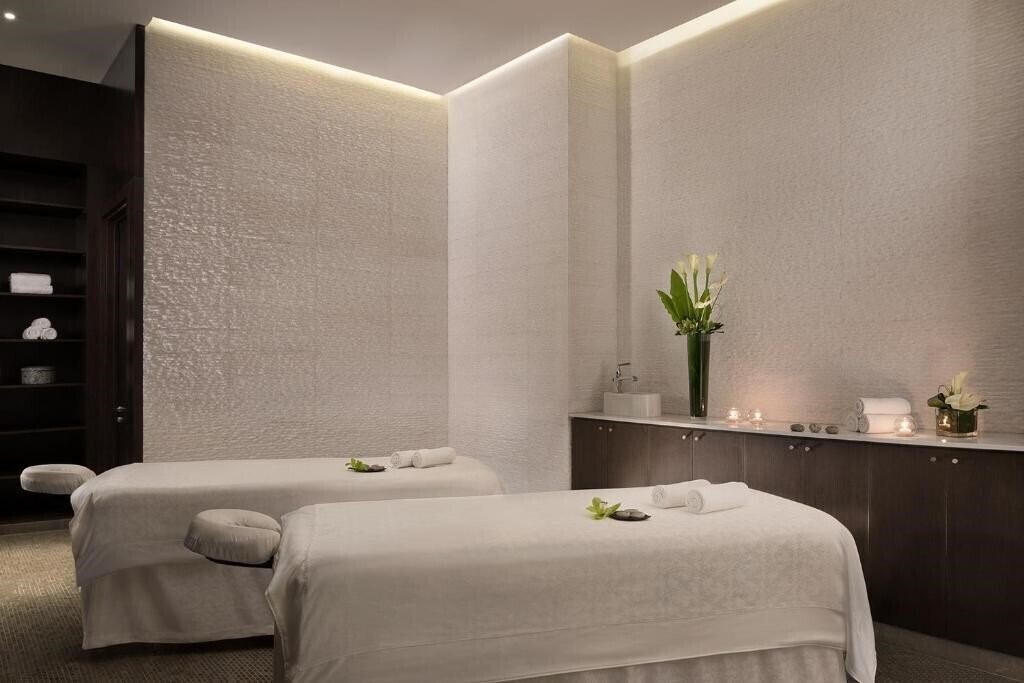 Панорама VOGO Abu Dhabi Golf Resort & SPA (ex. The Westin Abu Dhabi Golf Resort & Spa) 5*