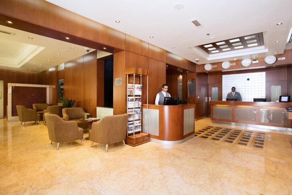Вид Al Rawda Rotana Suites 4*