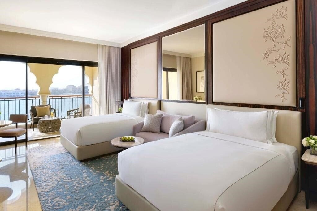 Фото The Ritz Carlton Abu Dhabi Grand Canal 5*