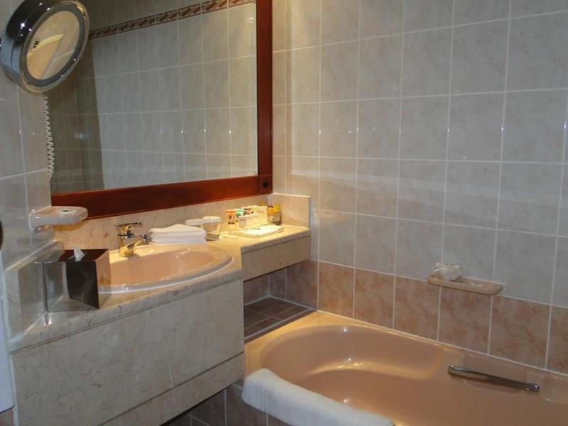 Панорама Al Diar Capital Hotel 3*