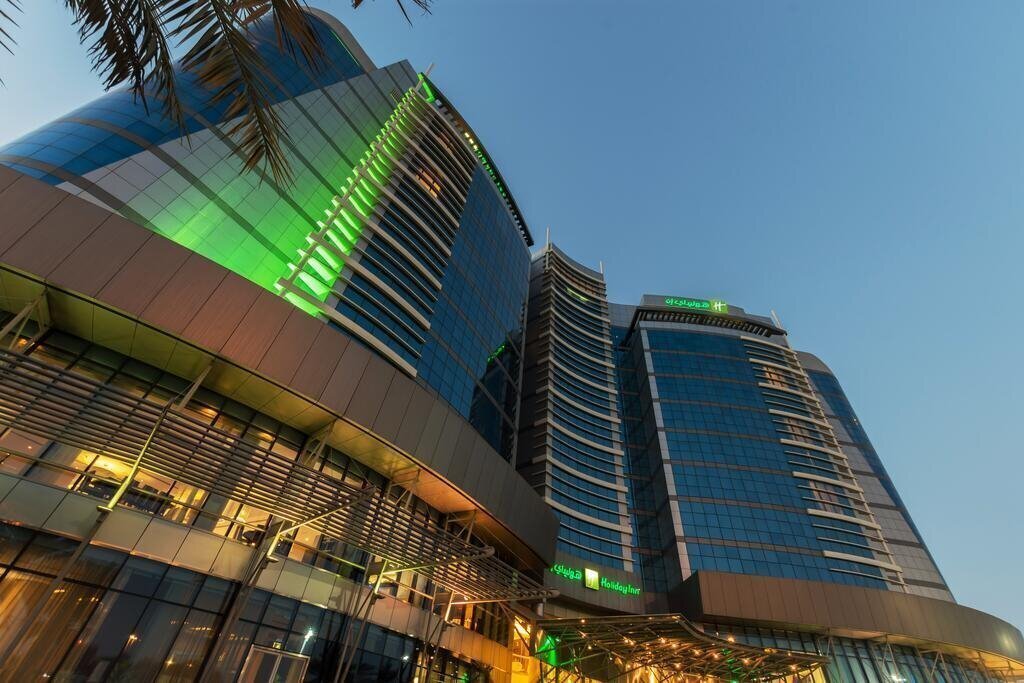 Готель Holiday Inn Abu Dhabi by IHG (ex. Holiday Inn Abu Dhabi) 4*