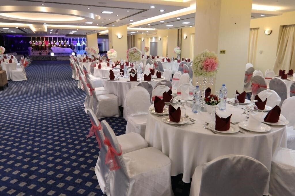 Апартаменти City Seasons Hotel - Al Ain 4*