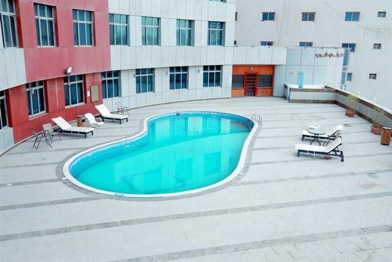 Территория Crown Palace Hotel & Suites Ajman (ex. Crowne Palace Hotel Ajman) 4*