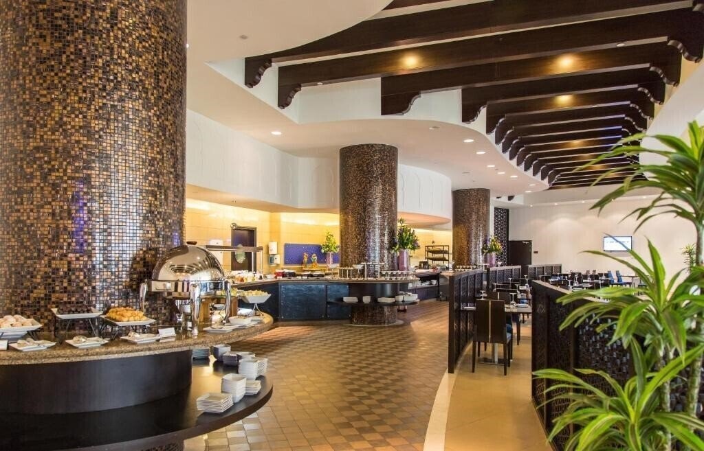 Картинка Bahi Ajman Palace Hotel 5*