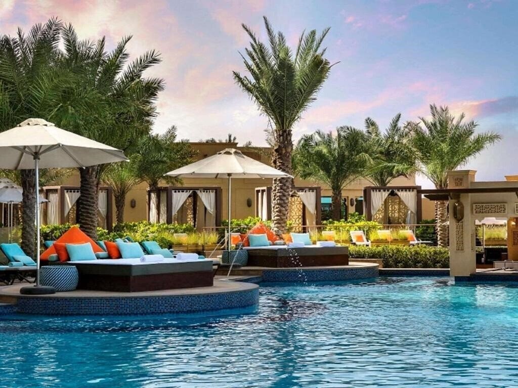 Апартаменты Fairmont Ajman 5*