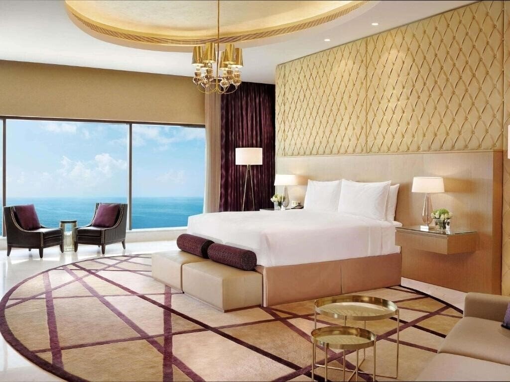 Панорама Fairmont Ajman 5*