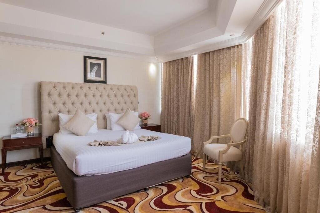 Территория Ewan Hotel Apartments (ex. Ewan Ajman Suites Hotel, Ewa Ajman Suites, Ewan Suites Hotel) 4*