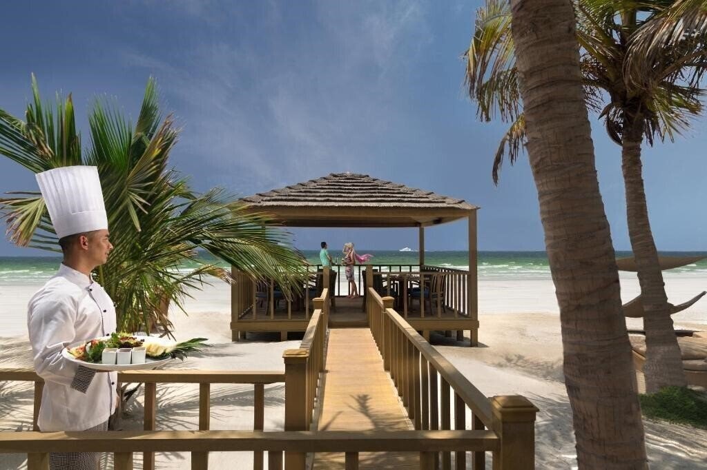 Апартаменти Ajman Hotel & Villas by Blazon Hotels (ex. Kempinski Hotel Ajman) 5*