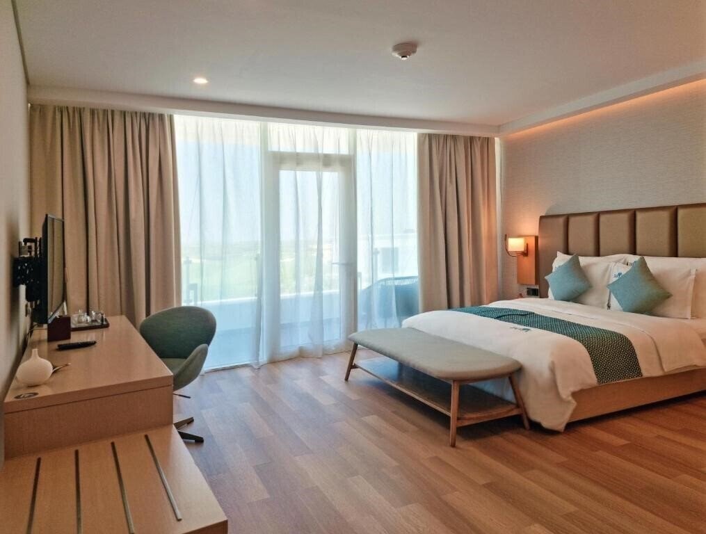 Вид Zoya Health & Wellbeing Resort, Al Zorah 5*