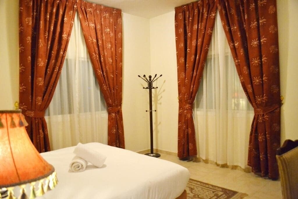 Панорама Sara Hotel Apartment 3*