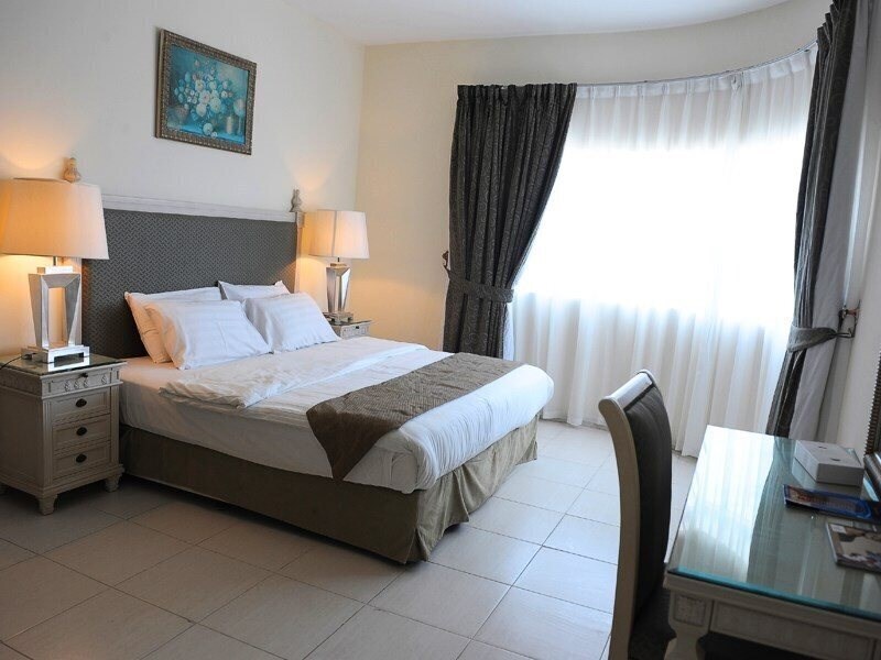 Апартаменти Tulip Inn Royal Suites Ajman Apartments 3*
