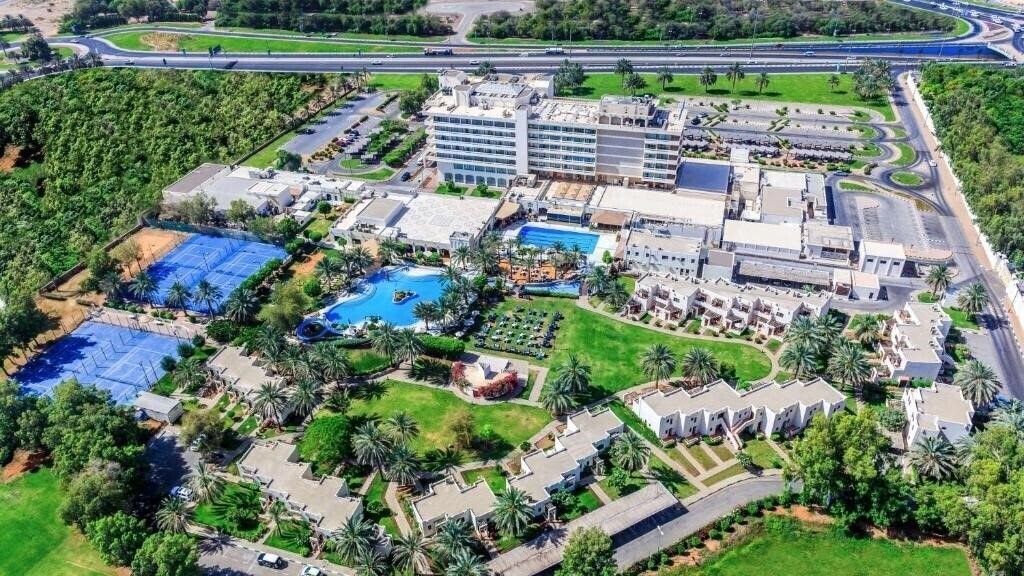 Фото Hilton Al Ain 4*