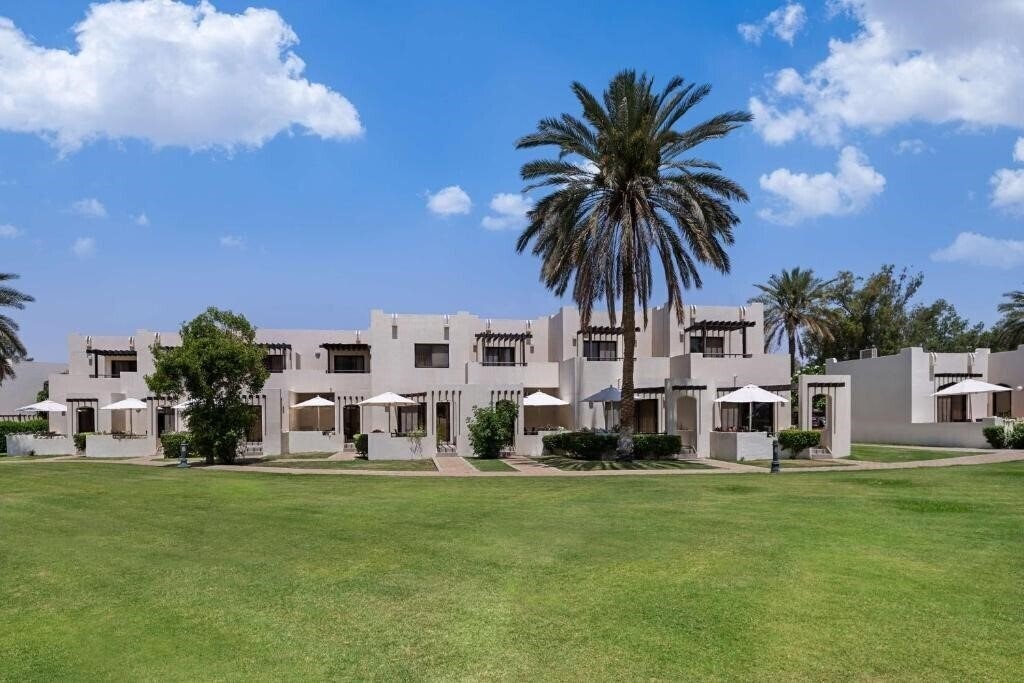 Територія Radisson Blu Hotel Al Ain 4*