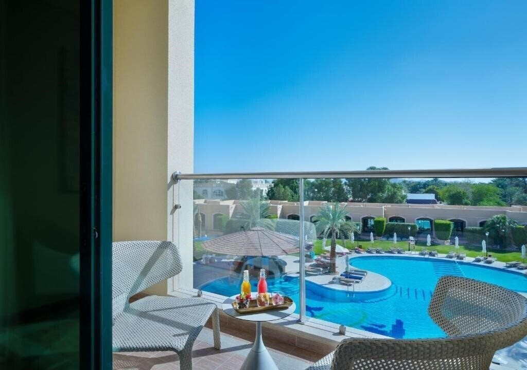 Панорама Al Ain Rotana 5*