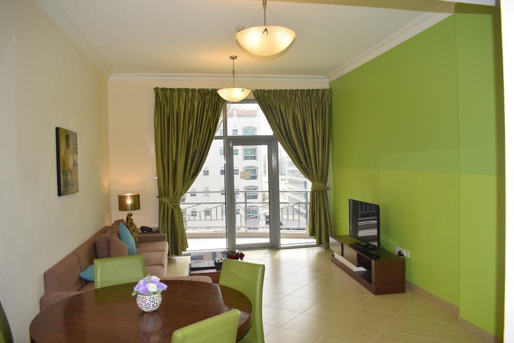 Готель Al Waleed Holiday Homes - Al Barsha (ex. Al Waleed Palace Hotel Apartments ) 4*