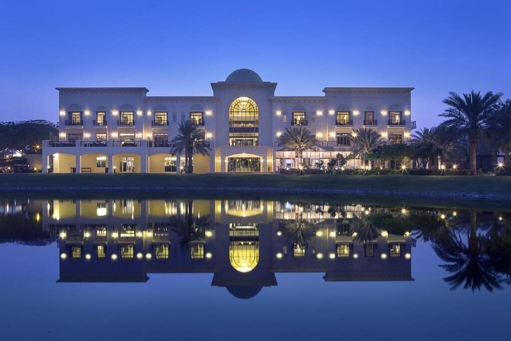 Готель The Address Montgomerie Dubai 5*