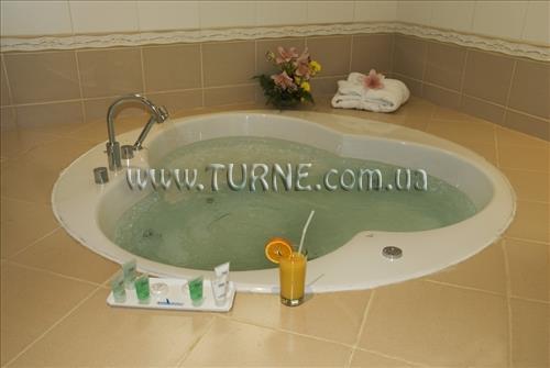 Панорама Avari Hotel Apartments Al Barsha 3*