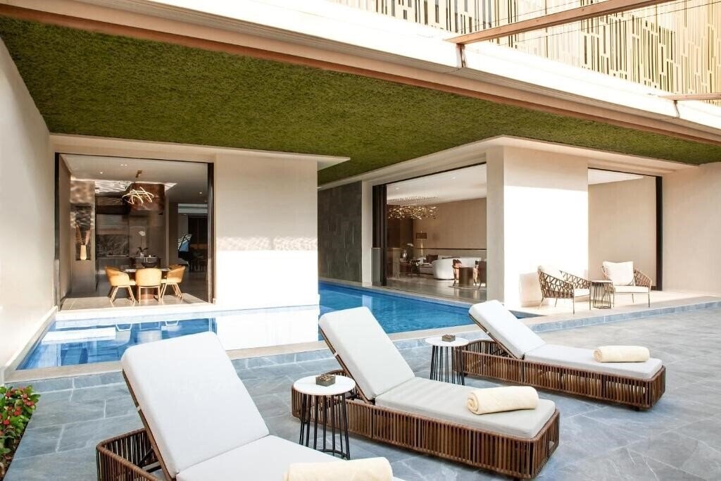 Территория The Biltmore Hotel Villas 5*