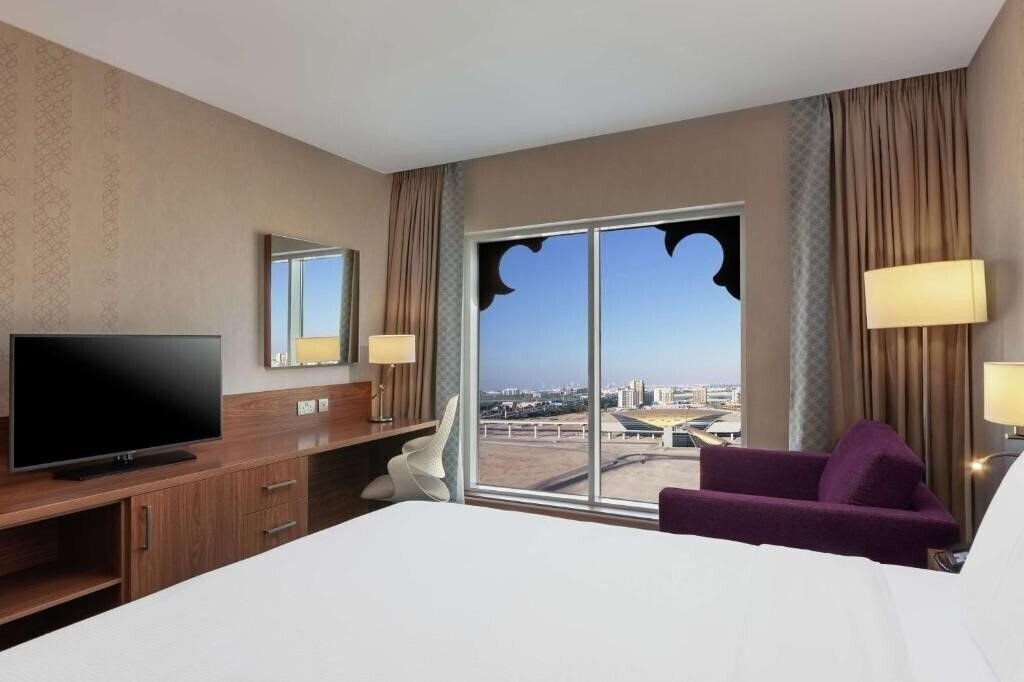 Панорама Double Tree By Hilton Dubai Al Jaddaf 4*
