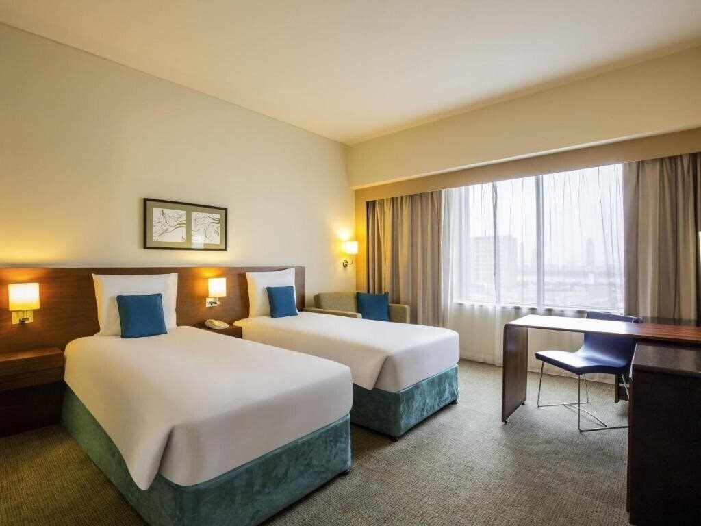 Апартаменти Novotel Deira Creekside (ex. Suha City Hotel) 4*
