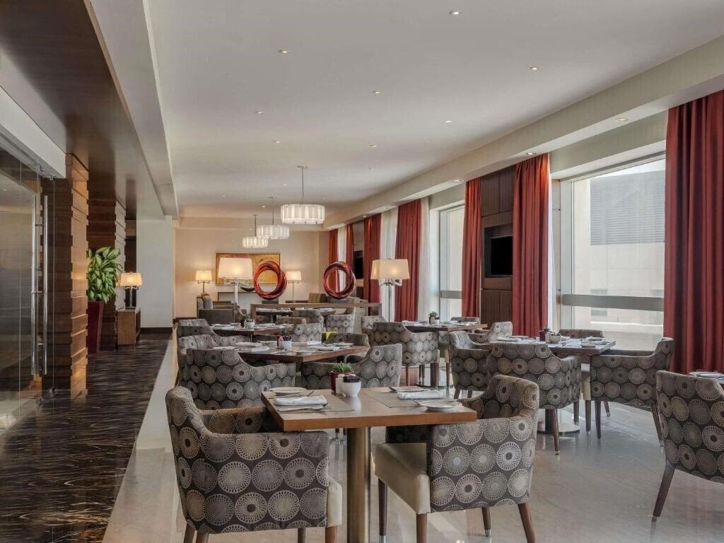 Фотографія Al Ghurair Hotel Managed By Accorhotels 5*