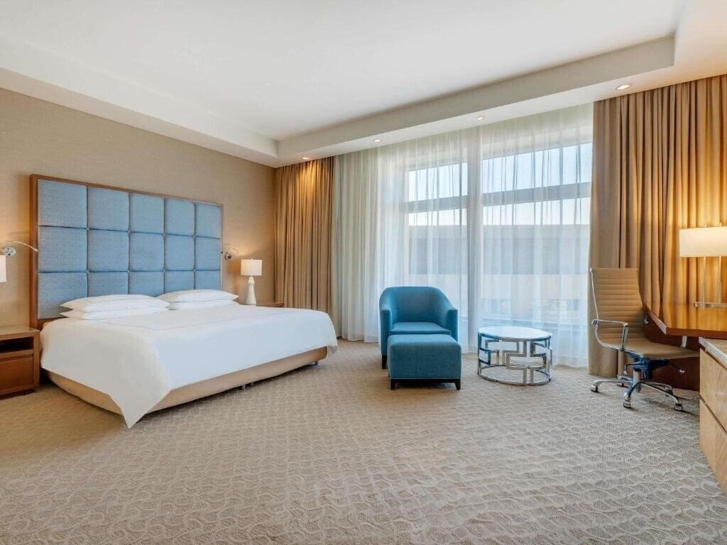 Вид Al Ghurair Hotel Managed By Accorhotels 5*