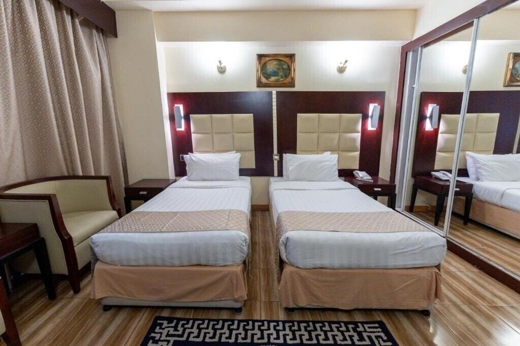 Апартаменти Sun & Sands Sea View Hotel 3*