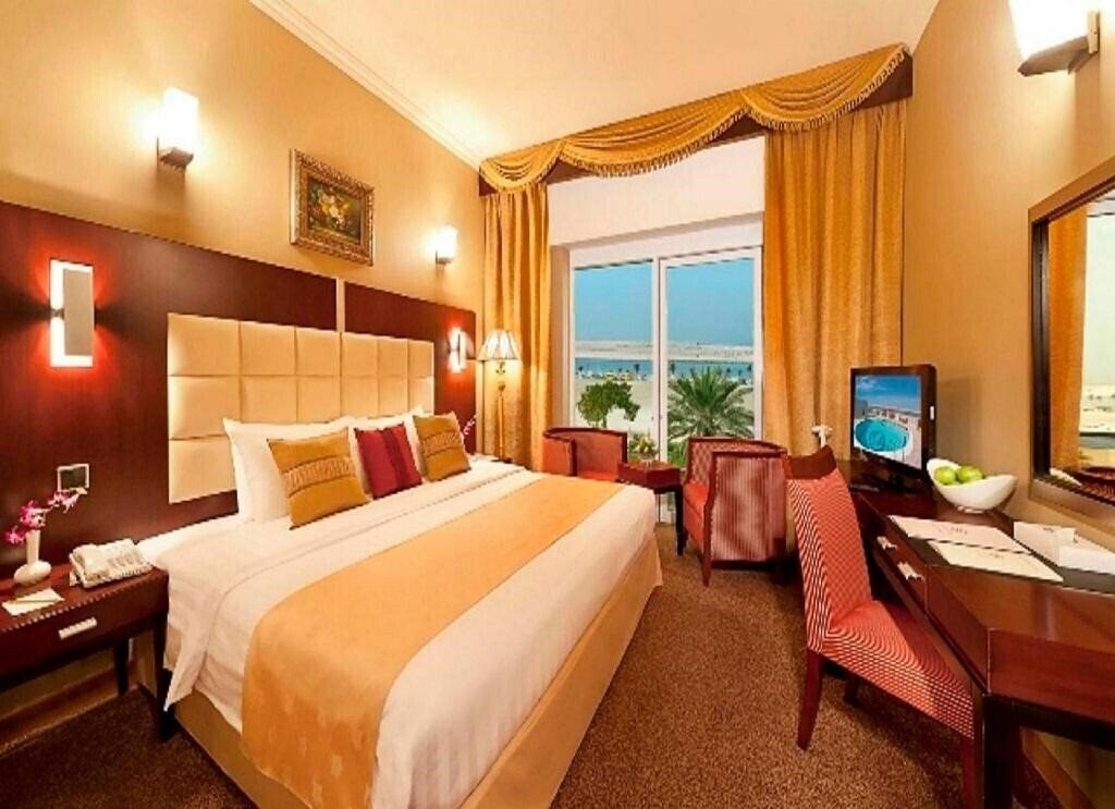 Вид Sun & Sands Sea View Hotel 3*
