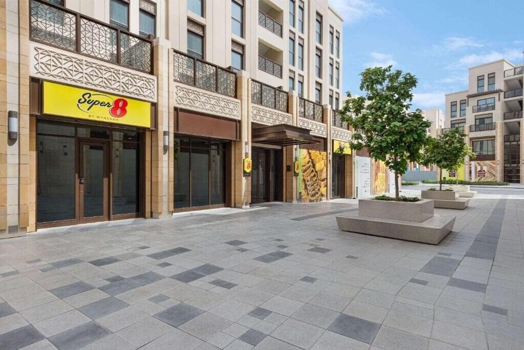 Апартаменти Super 8 By Wyndham Dubai Deira 4*
