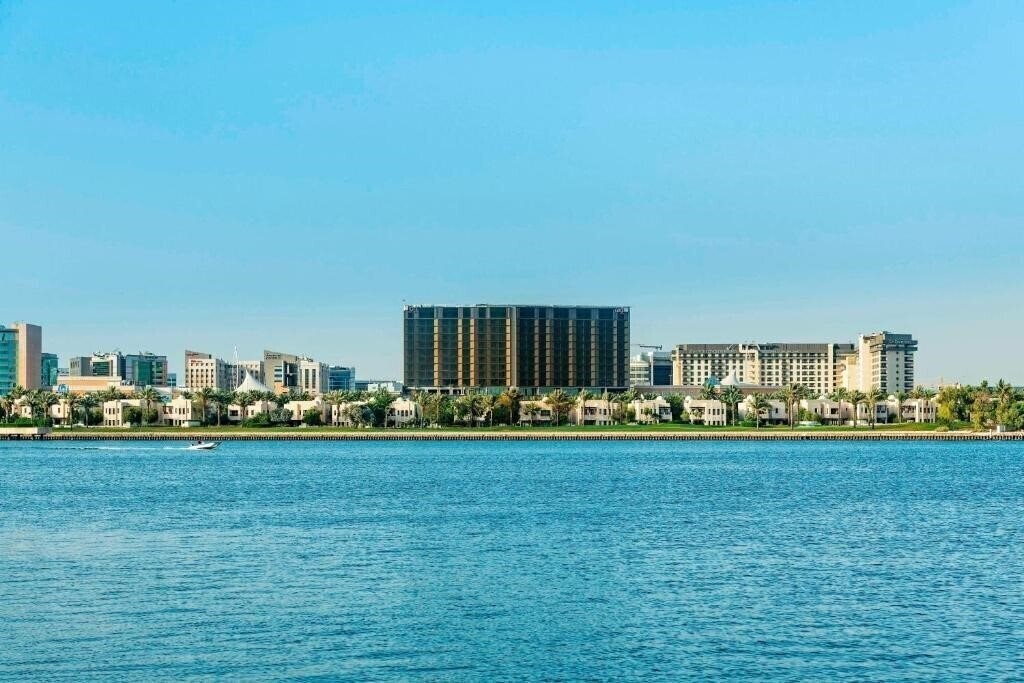 Готель Aloft Dubai Creek (ex. Aloft City Centre Deira) 4*