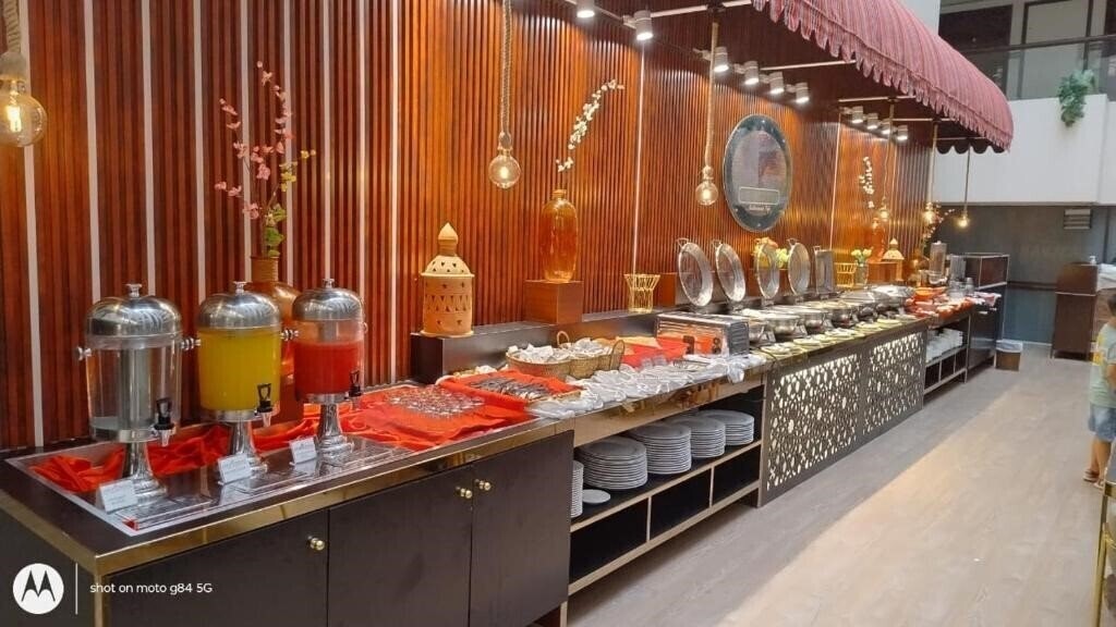 Вид Aavri Hotel (ex. Aravi Hotel, Avari Dubai Hotel) 4*