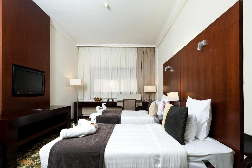 Територія Aavri Hotel 4*
