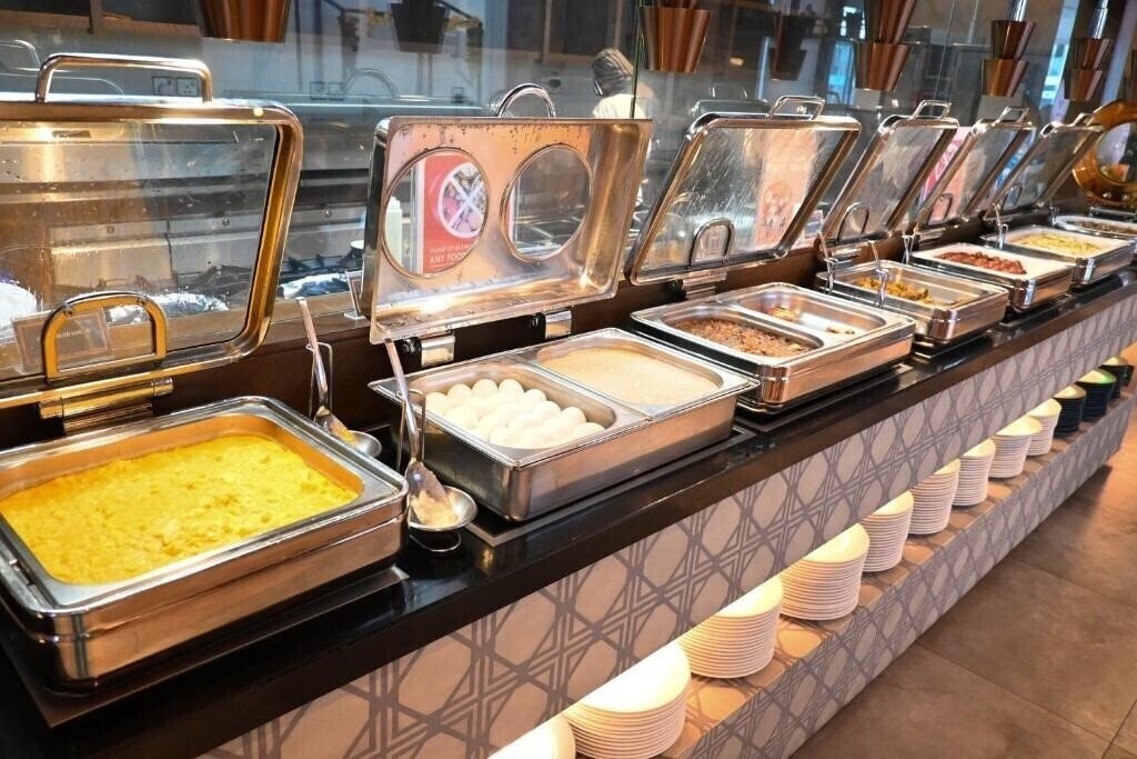 Панорама Wyndham Dubai Deira 4*