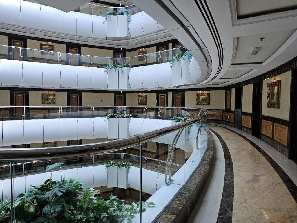 Панорама Royal Concorde Hotel & Suites Dubai 4*