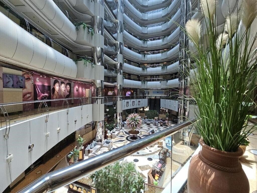 Апартаменты Royal Concorde Hotel & Suites Dubai 4*