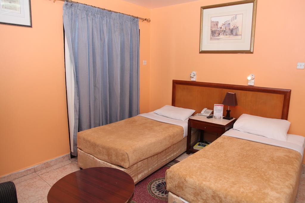 Апартаменты Dream Land Hotel 2*